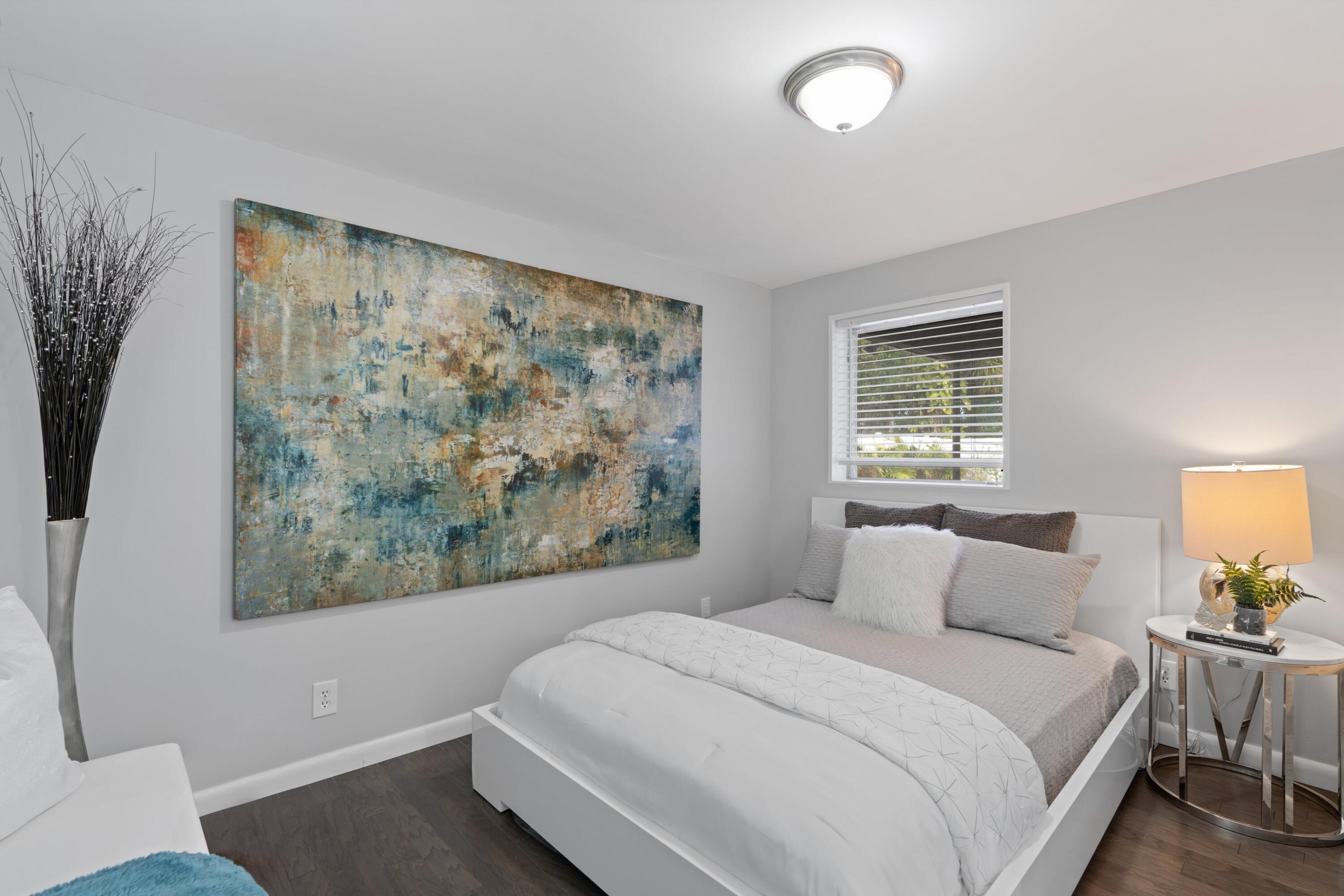 VILLAGE OF PL 1 IN PB 24 - Residential