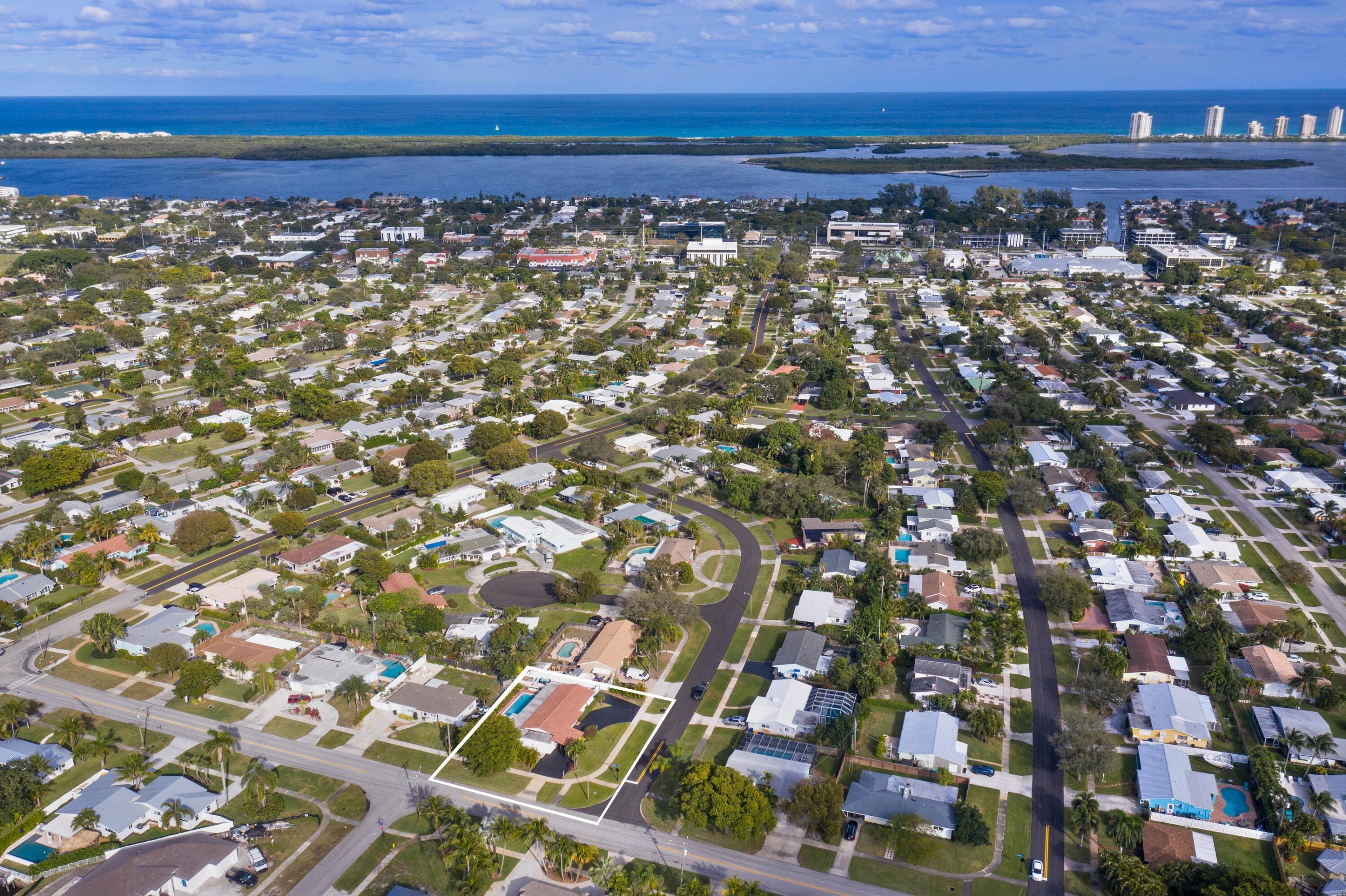 VILLAGE OF PL 1 IN PB 24 - Residential