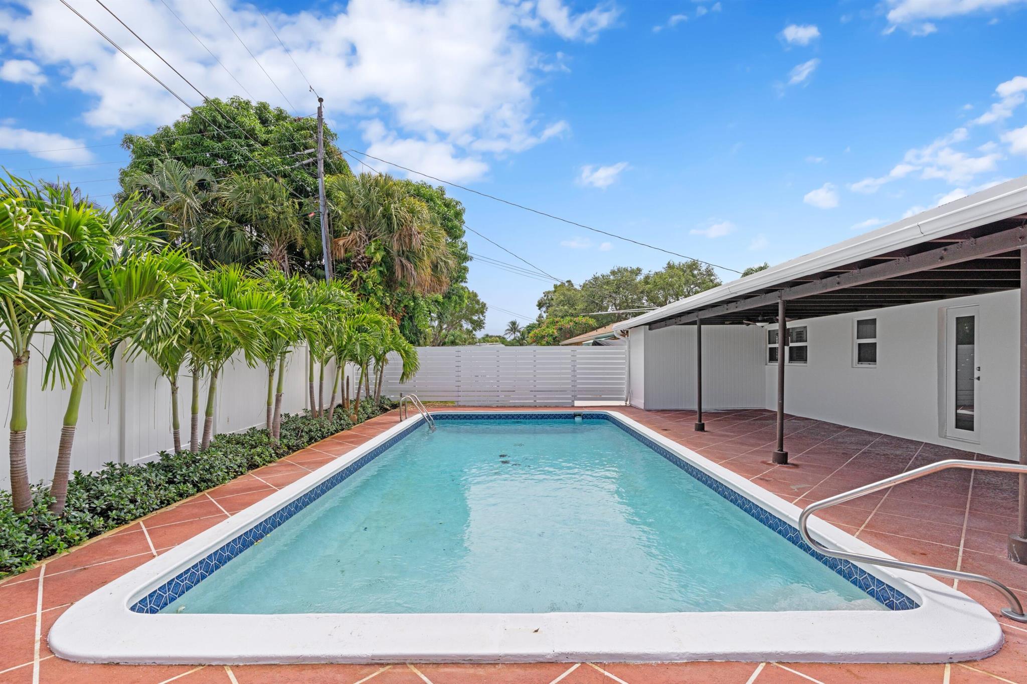 VILLAGE OF PL 1 IN PB 24 - Residential