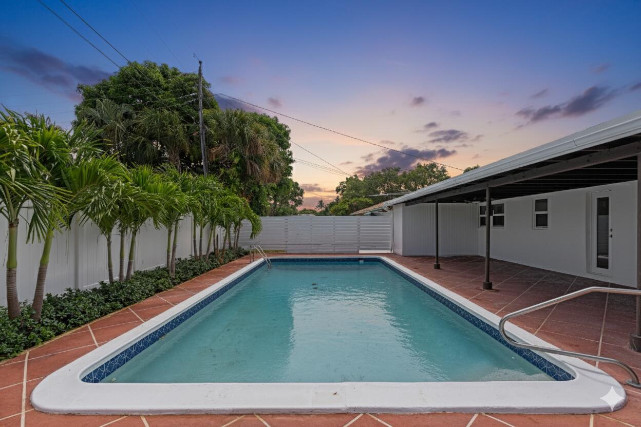 VILLAGE OF PL 1 IN PB 24 - Residential