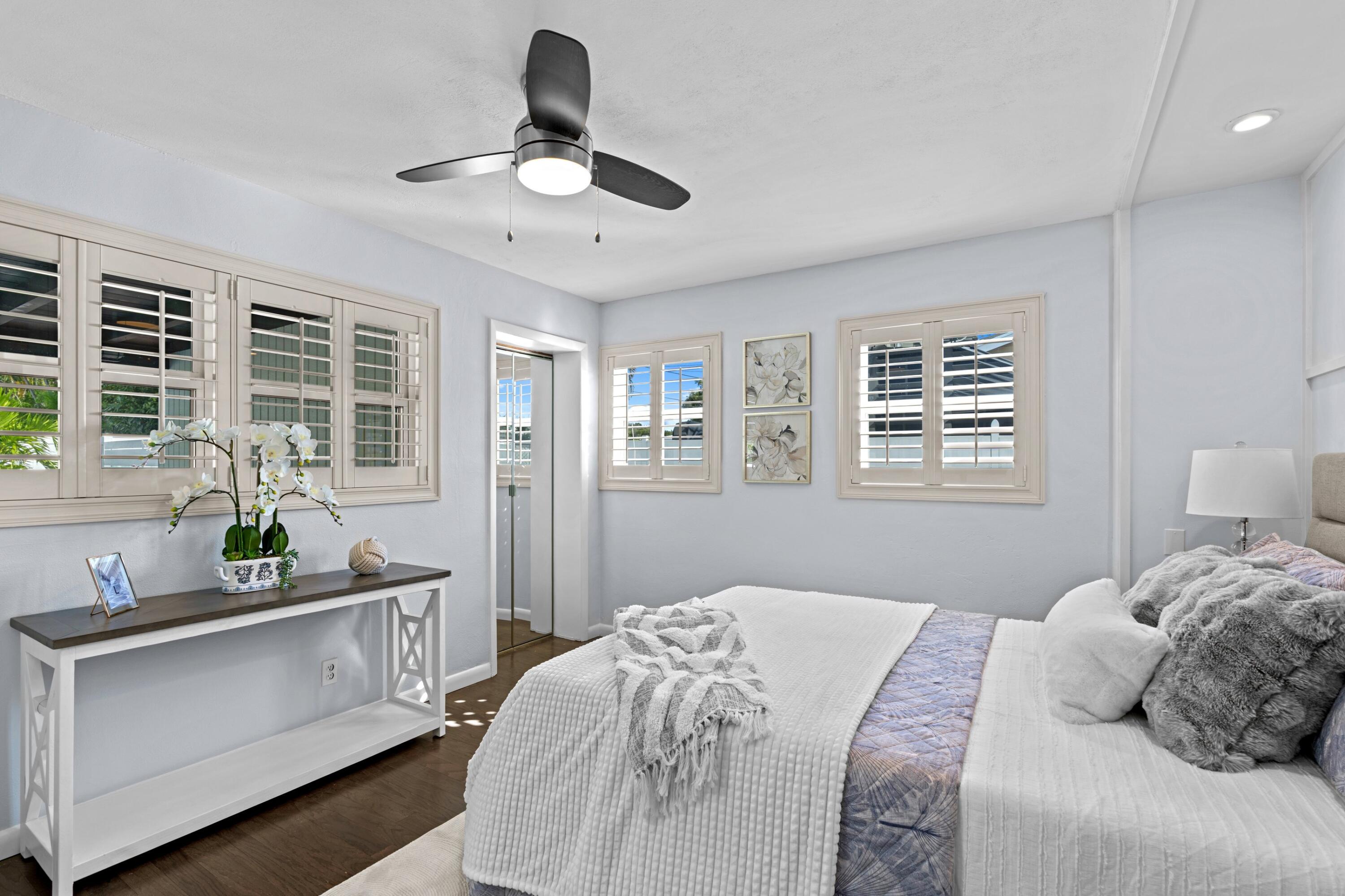 VILLAGE OF PL 1 IN PB 24 - Residential