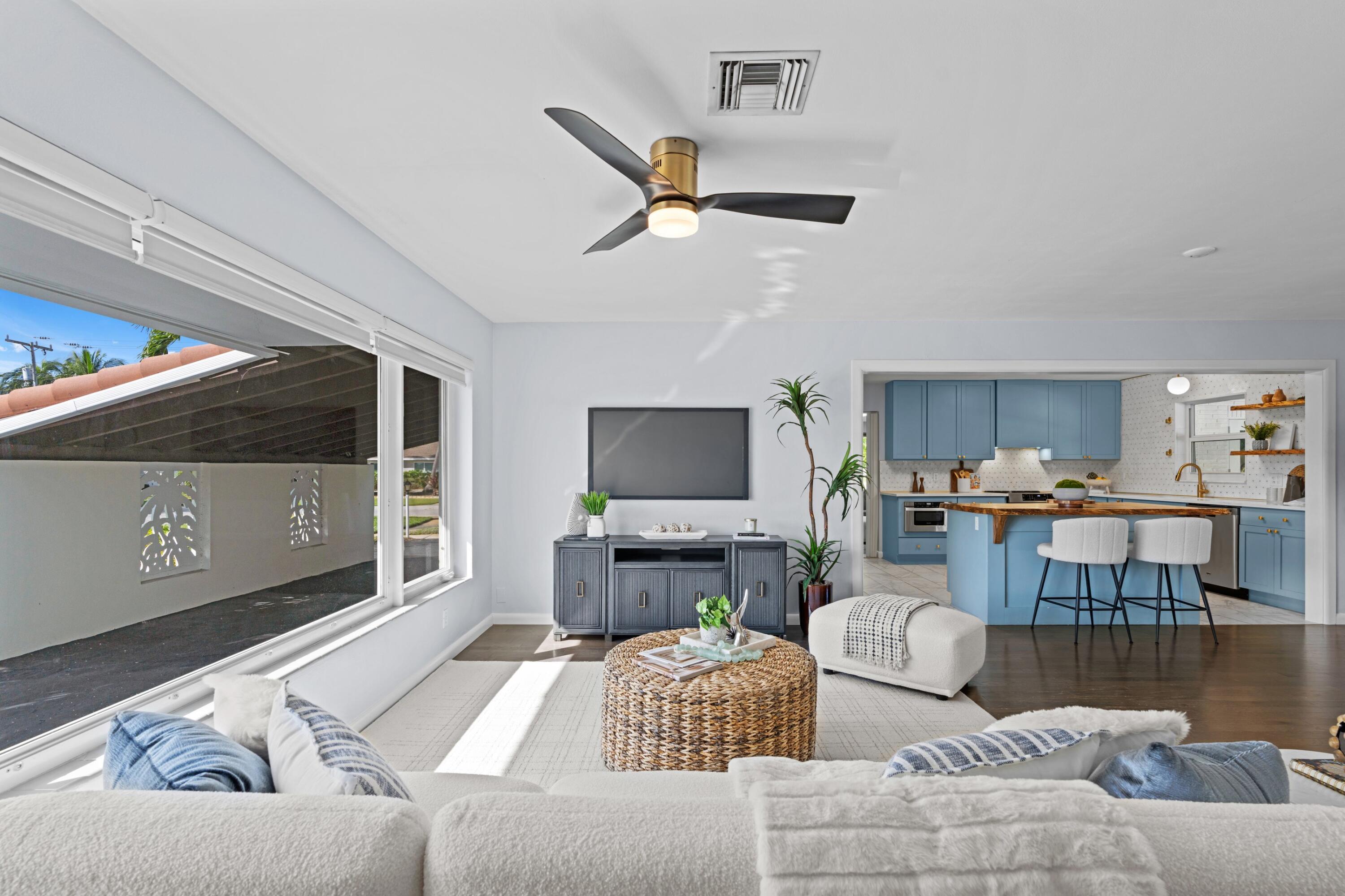 VILLAGE OF PL 1 IN PB 24 - Residential