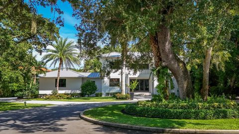 A home in Sewalls Point