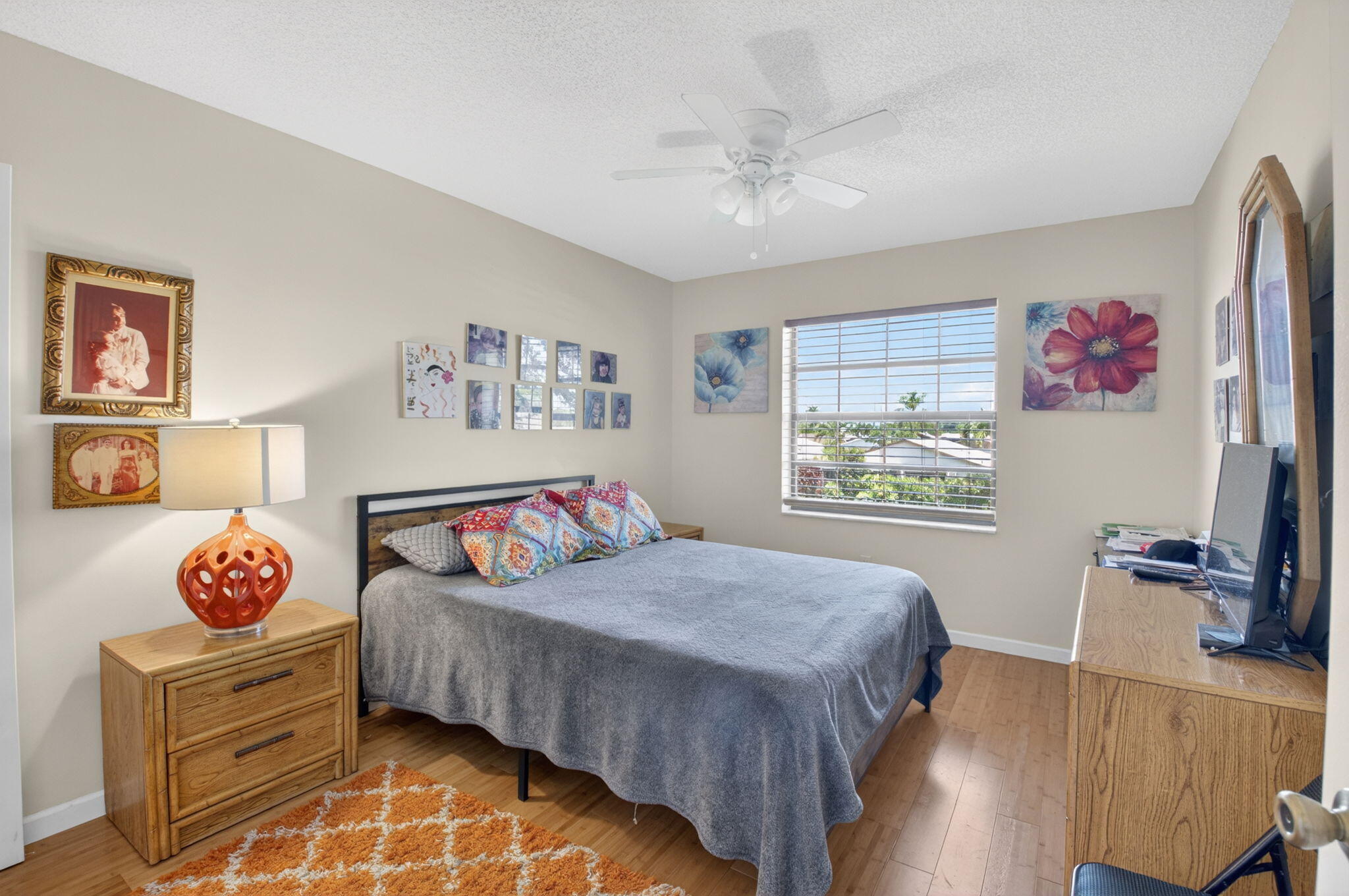 PLATINA / CARRARA VILLAGE CONDO - Residential