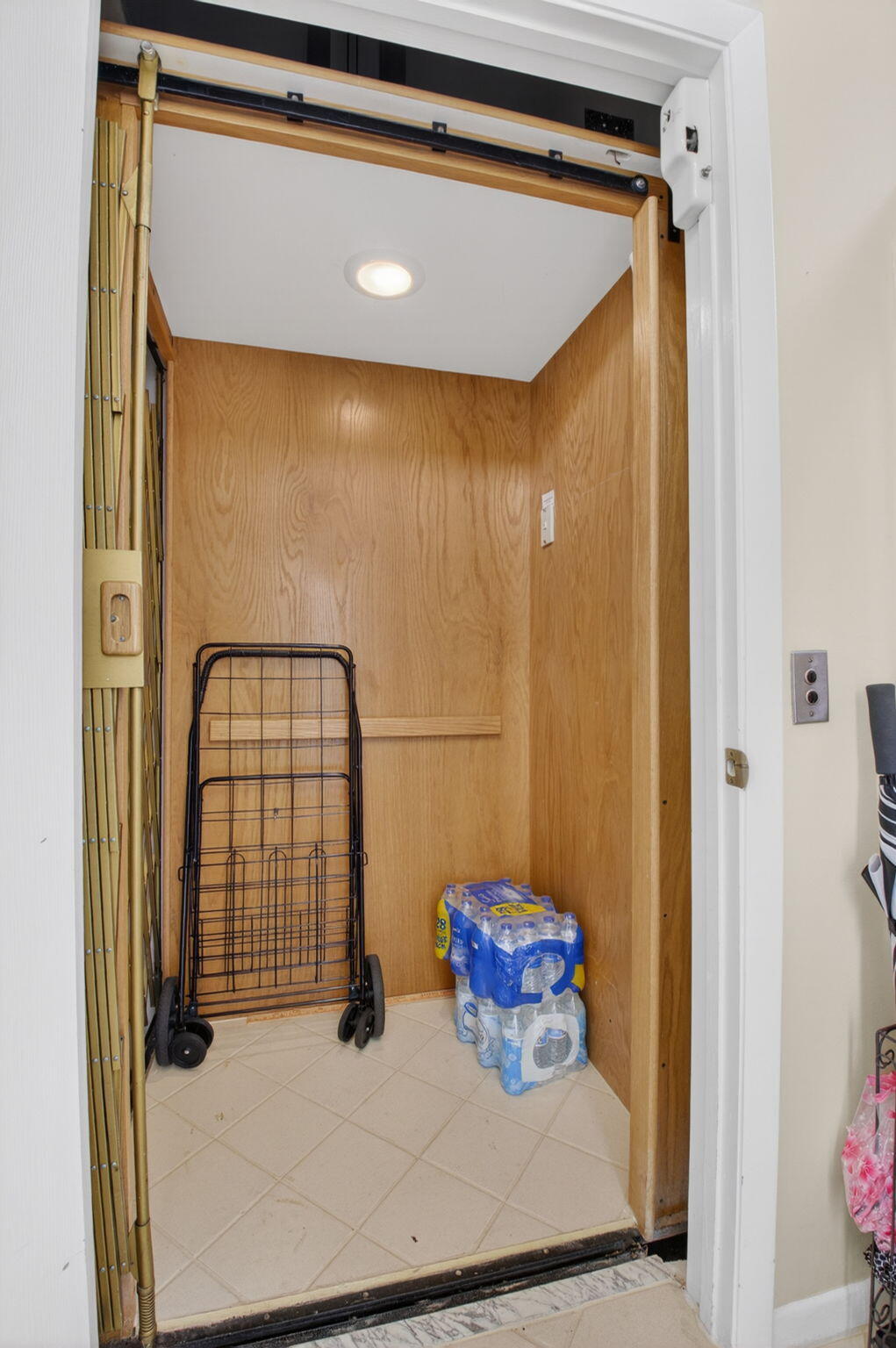 PLATINA / CARRARA VILLAGE CONDO - Residential