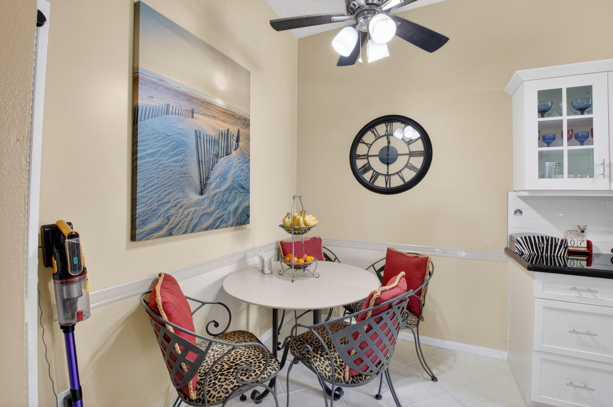 PLATINA / CARRARA VILLAGE CONDO - Residential
