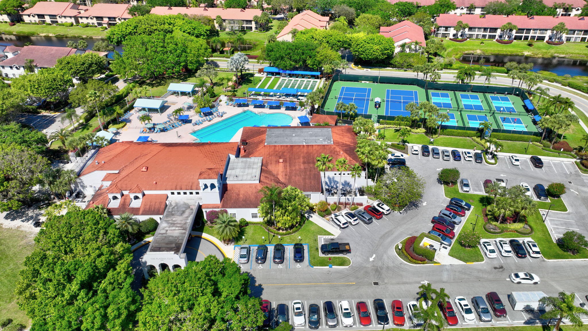 PLATINA / CARRARA VILLAGE CONDO - Residential