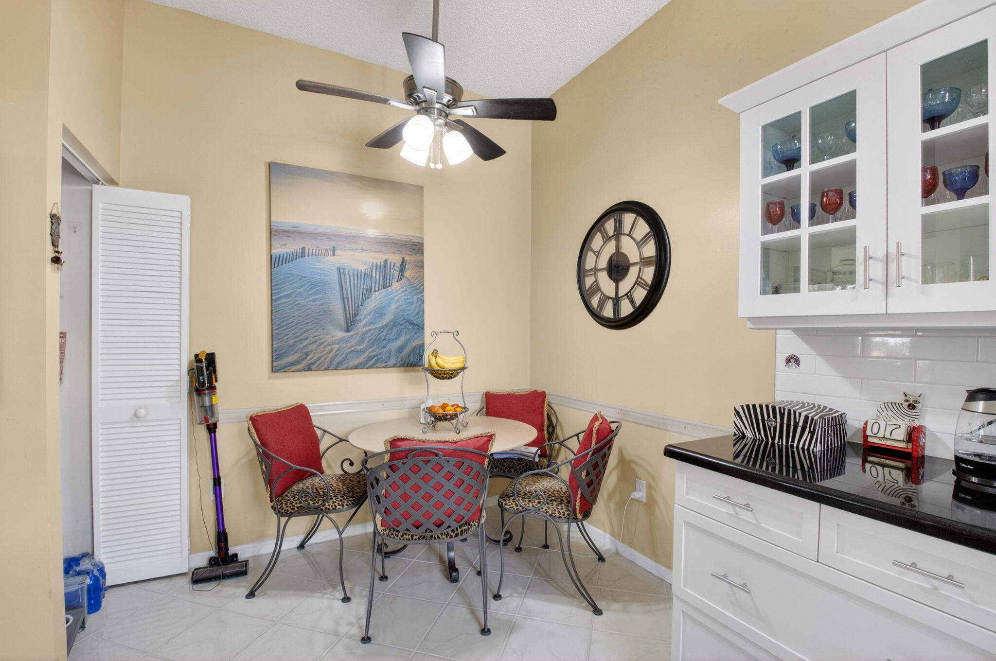 PLATINA / CARRARA VILLAGE CONDO - Residential