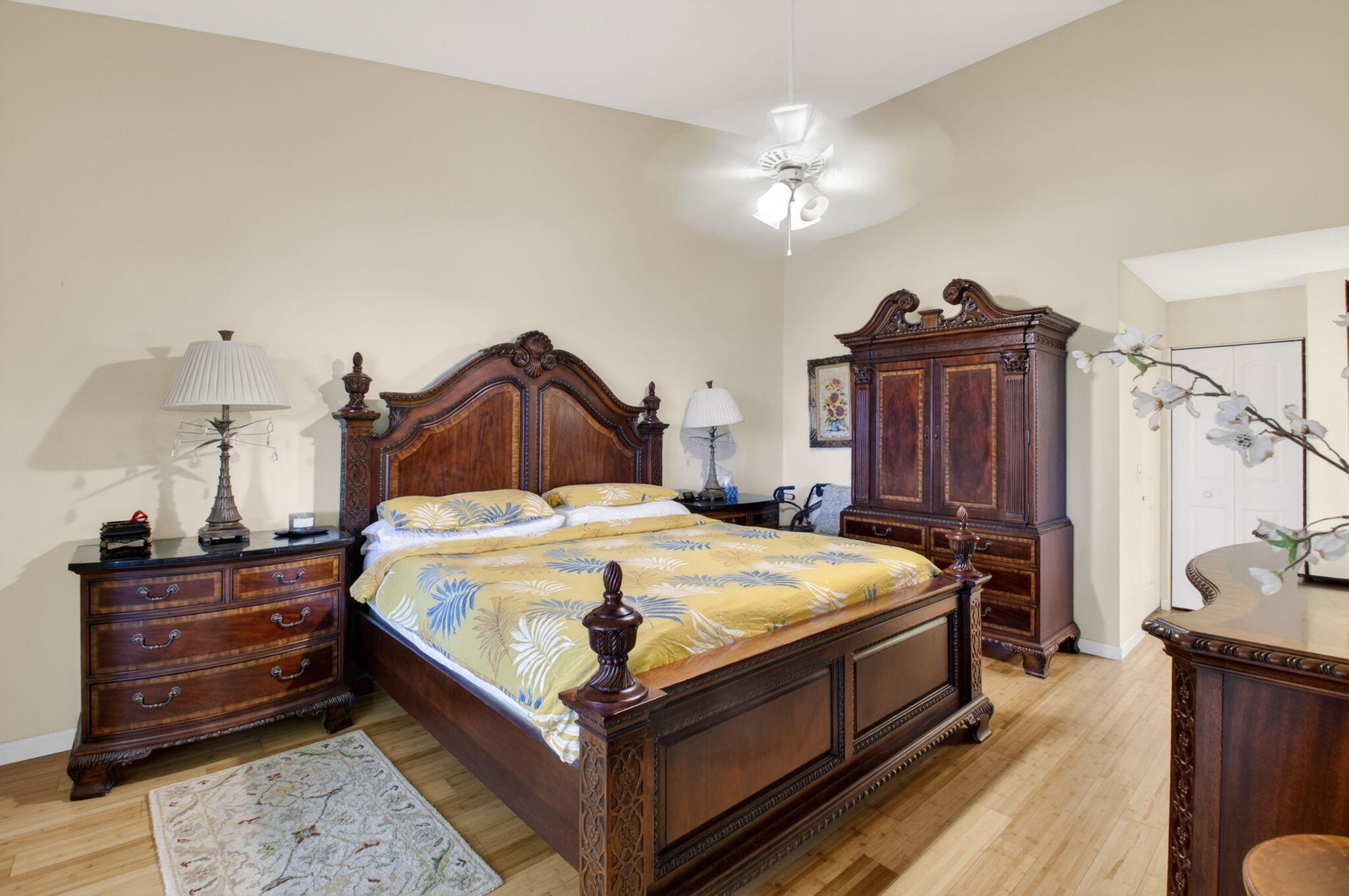 PLATINA / CARRARA VILLAGE CONDO - Residential
