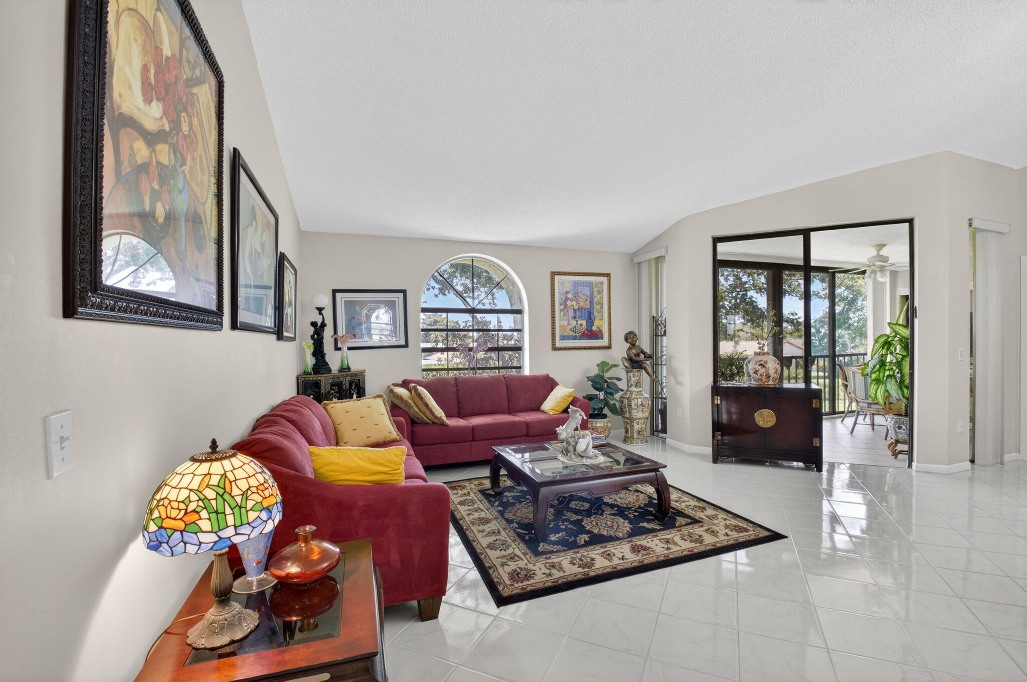 PLATINA / CARRARA VILLAGE CONDO - Residential