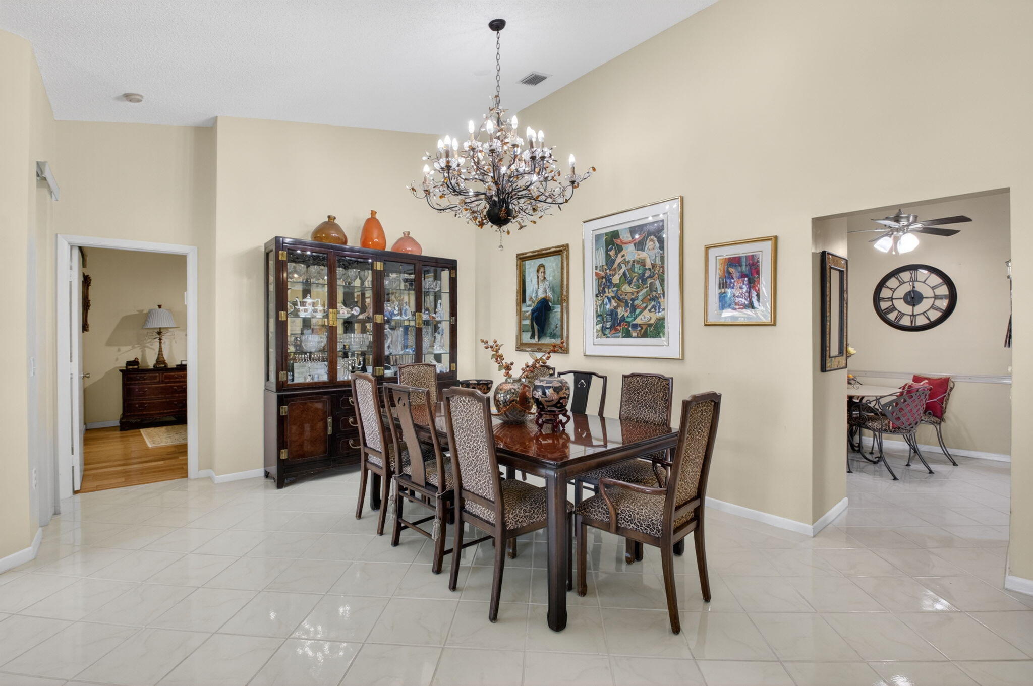 PLATINA / CARRARA VILLAGE CONDO - Residential