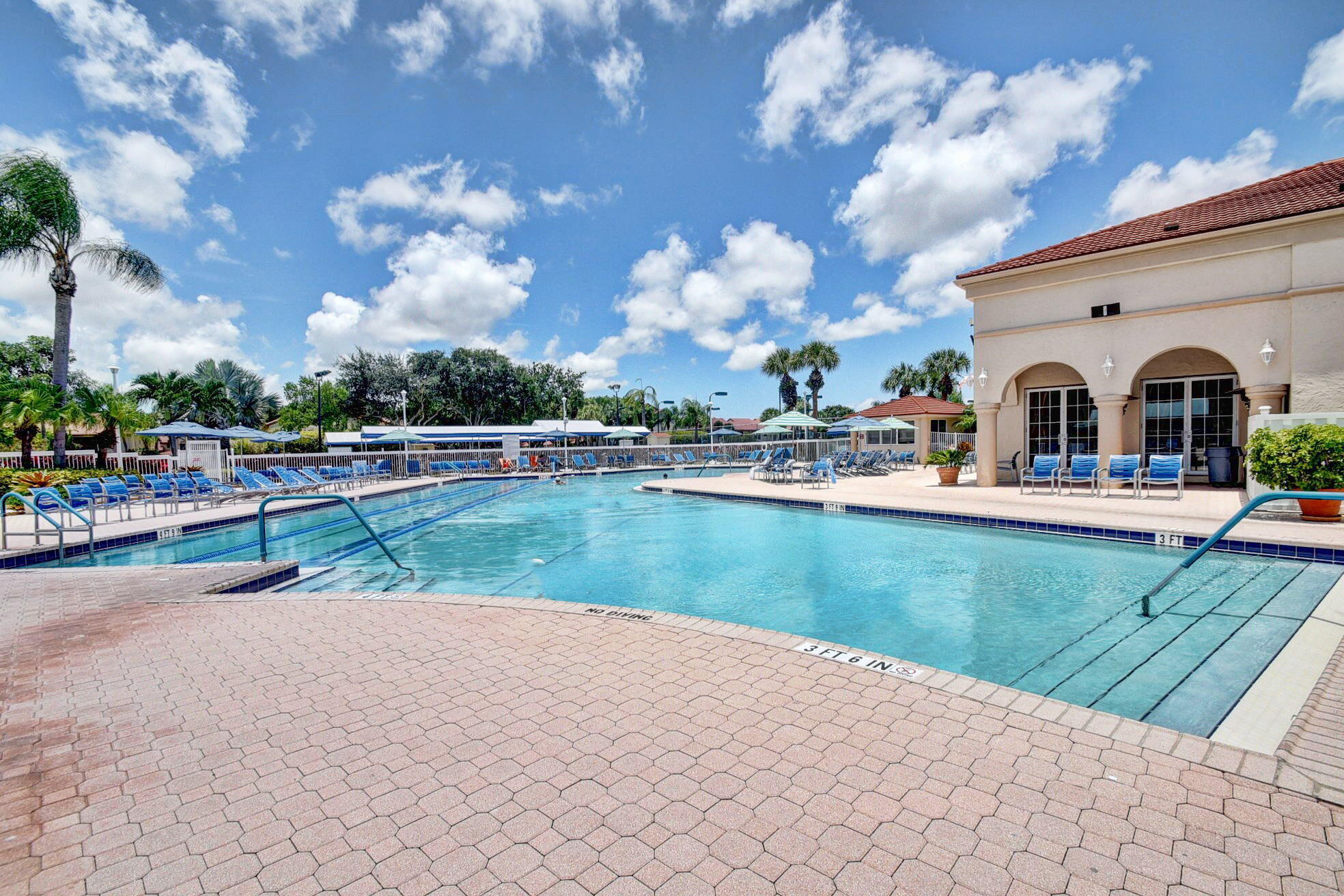 PLATINA / CARRARA VILLAGE CONDO - Residential