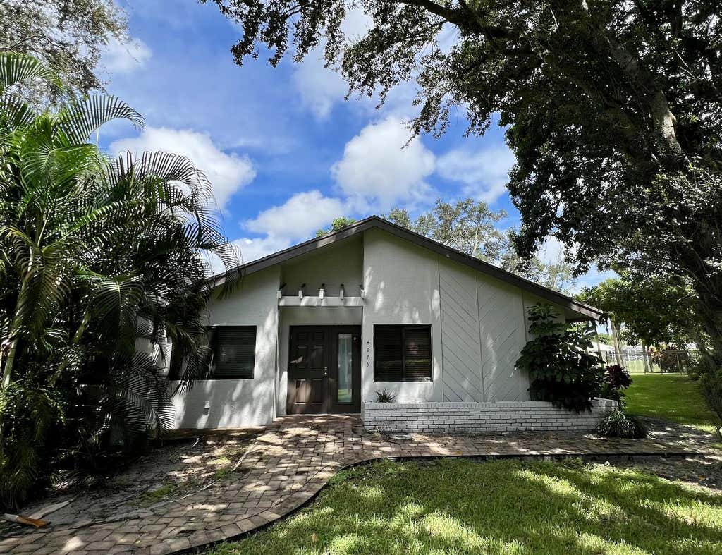 Photo of 4075 Palm Forest Drive N, Delray Beach, FL 33445 (MLS # R11023611)