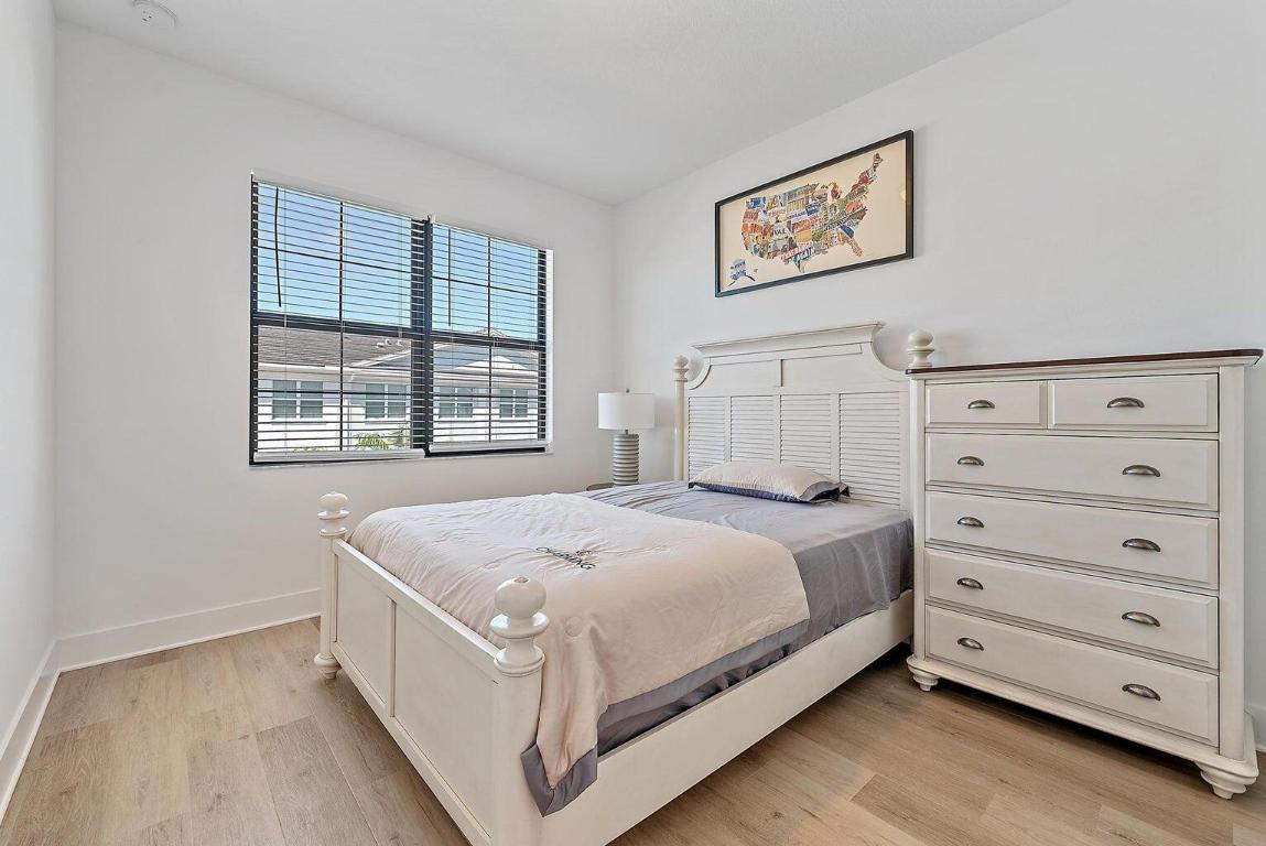 ALTON - Residential Lease