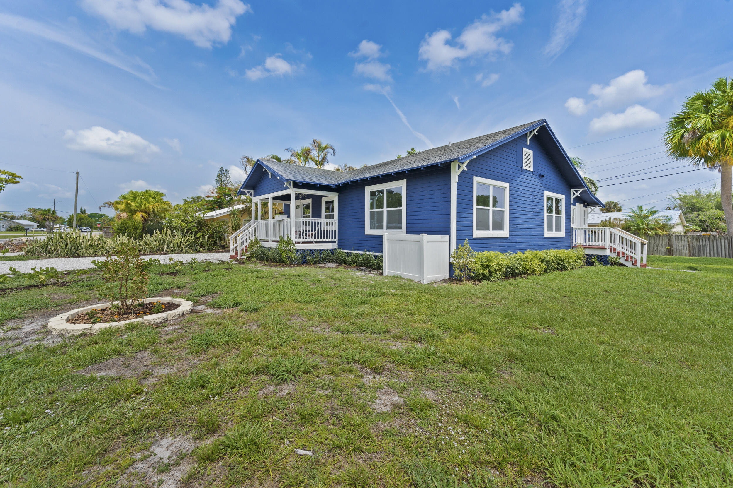 PALM LAKE PARK - Residential