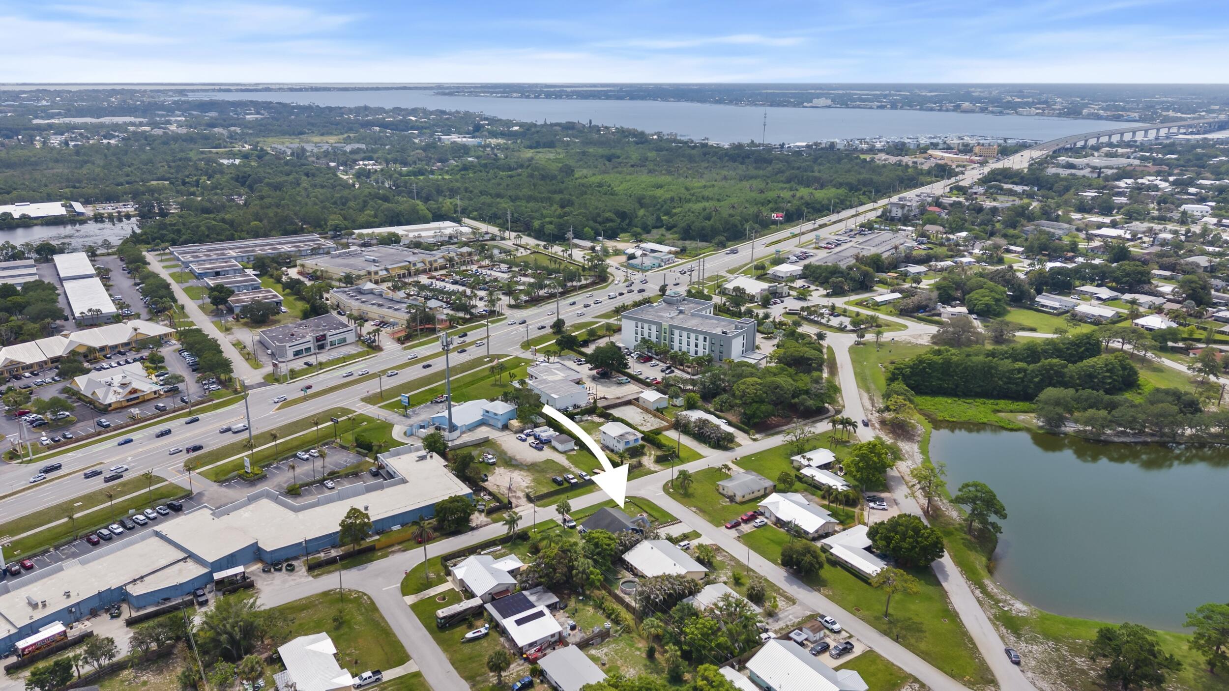 PALM LAKE PARK - Residential