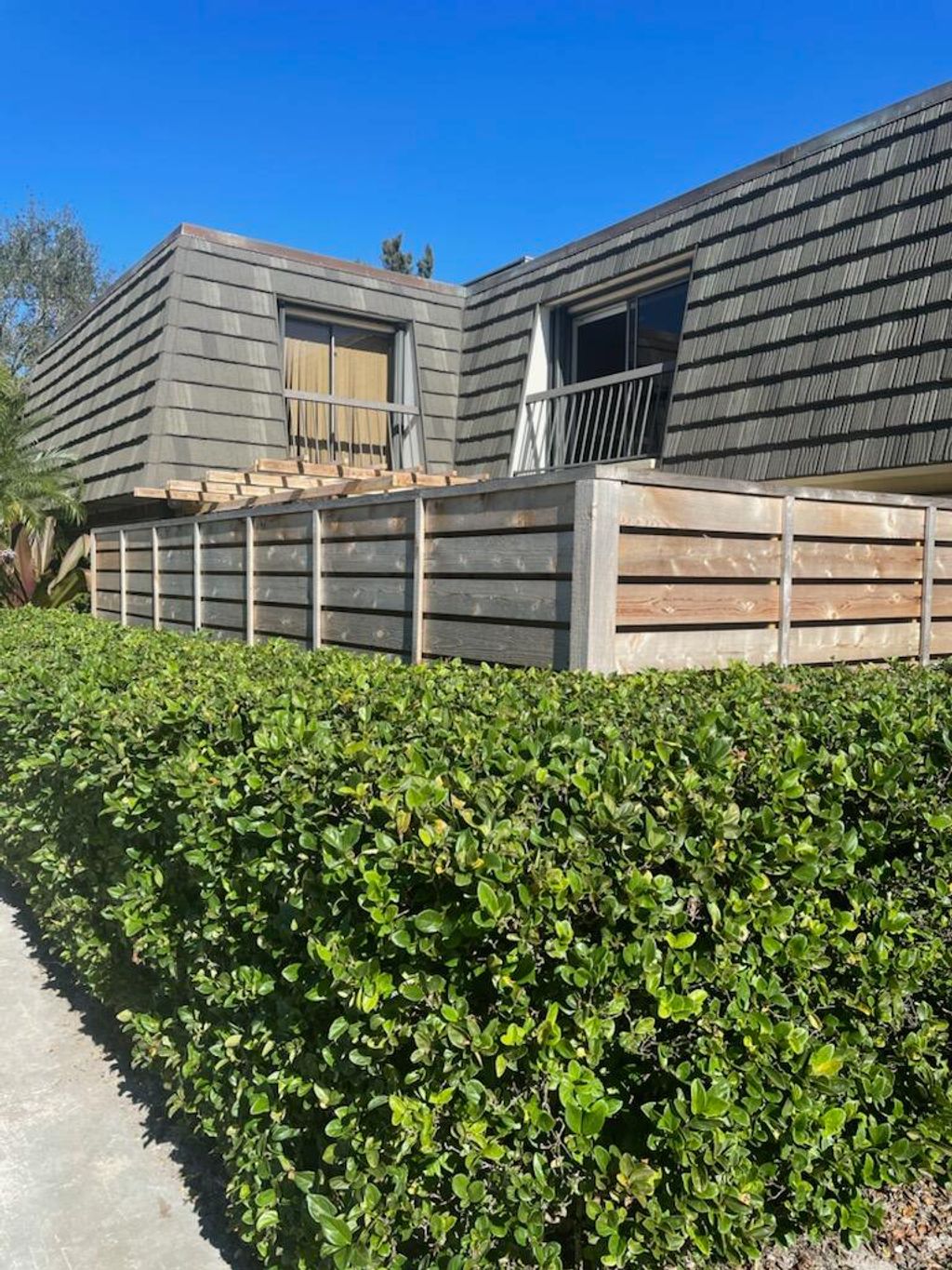 Photo of 909 9th Terrace, Palm Beach Gardens, FL 33418 (MLS # R10770002)