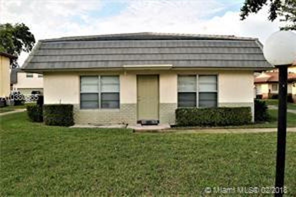 Photo of 2933 NW 89th Ter #6-1, Coral Springs, FL 33065 (MLS # F10533169)