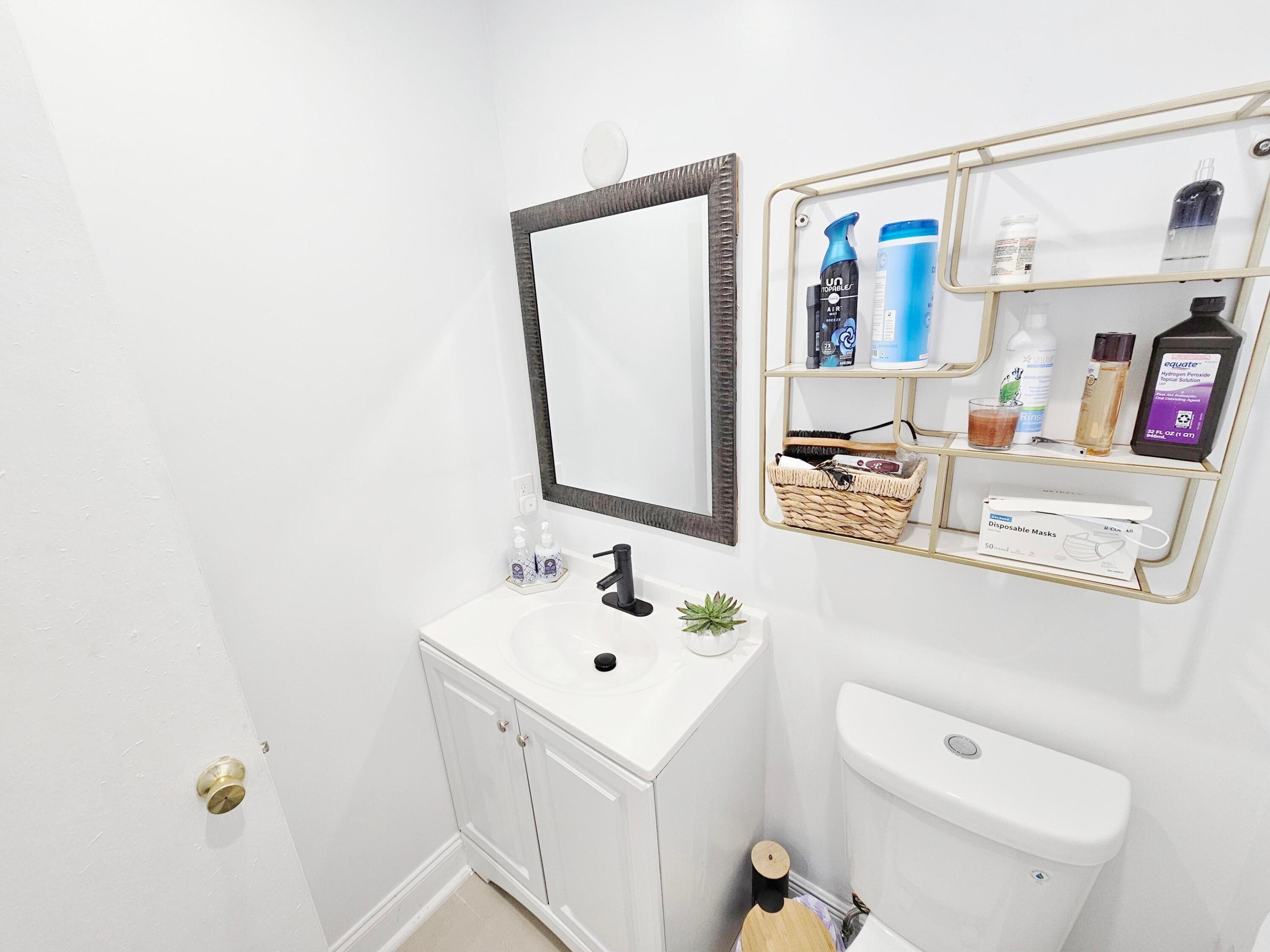 ORIOLE GOLF & TENNIS CLUB CONDO - Residential Lease