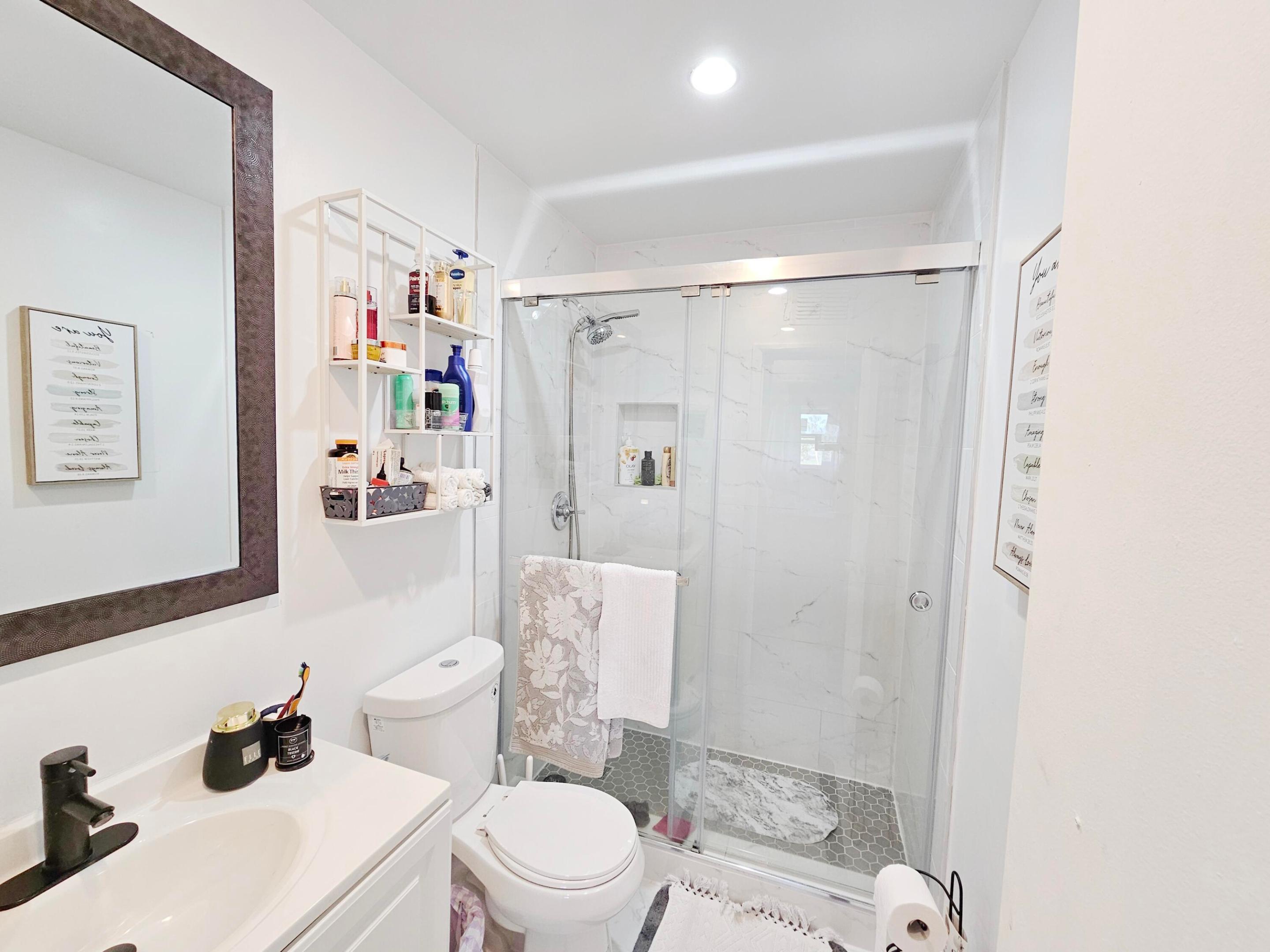 ORIOLE GOLF & TENNIS CLUB CONDO - Residential Lease