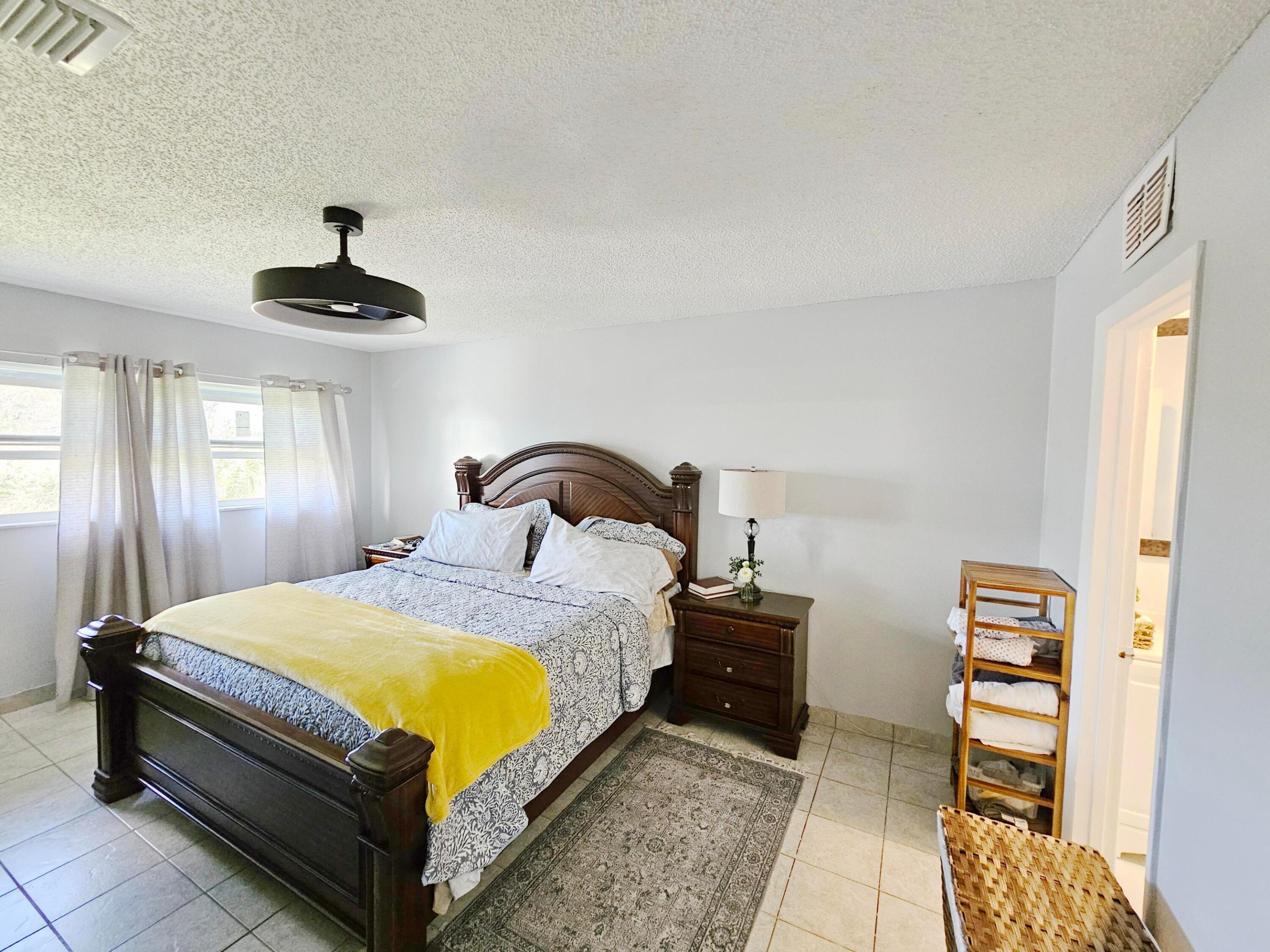 ORIOLE GOLF & TENNIS CLUB CONDO - Residential Lease