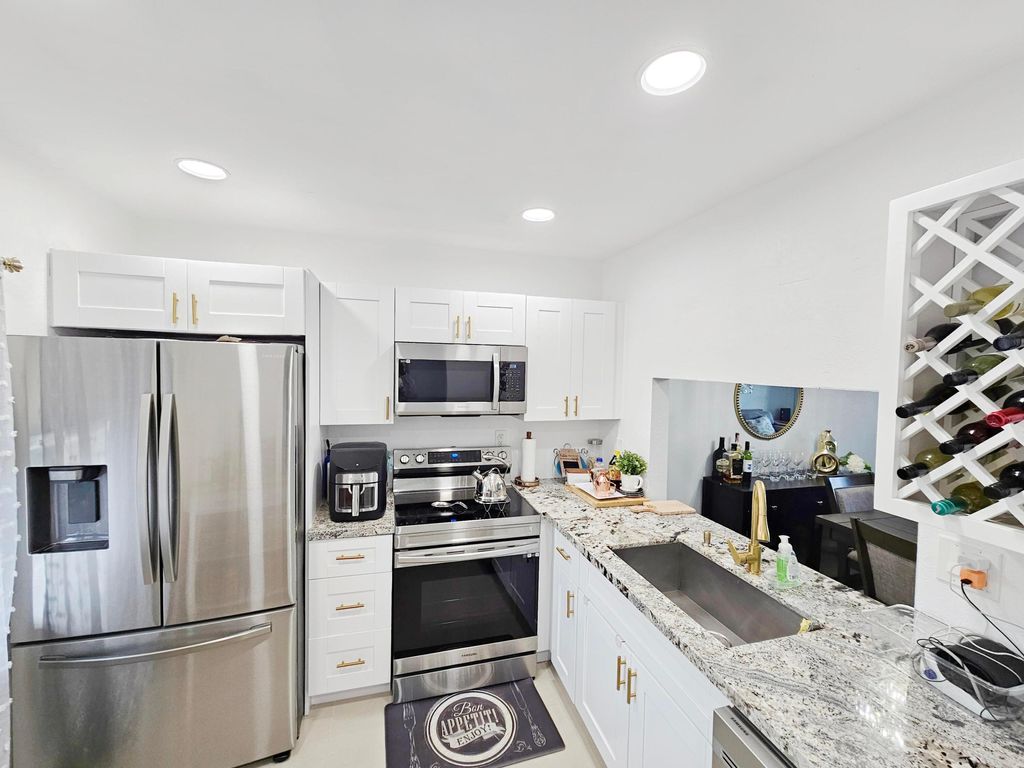 Photo of 7807 Golf Cir Circle #305, Margate, FL 33063 (MLS # B26001646)