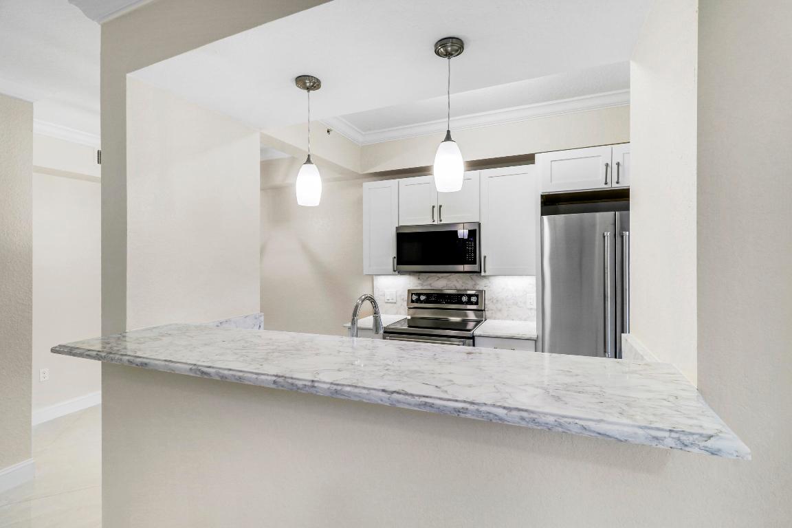 RESIDENCES AT LEGACY PLACE CONDO - Residential Lease