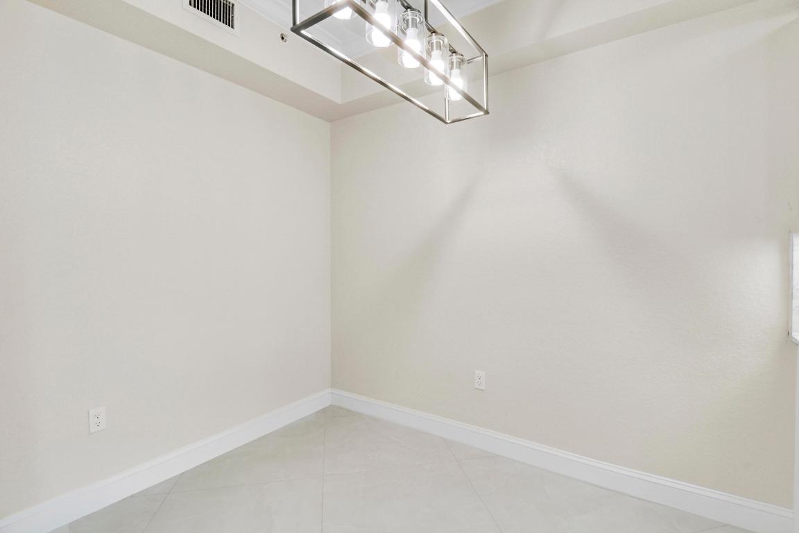 RESIDENCES AT LEGACY PLACE CONDO - Residential Lease