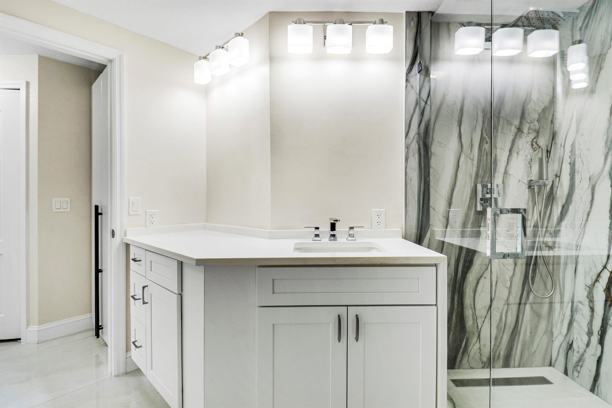 RESIDENCES AT LEGACY PLAC - Residential Lease