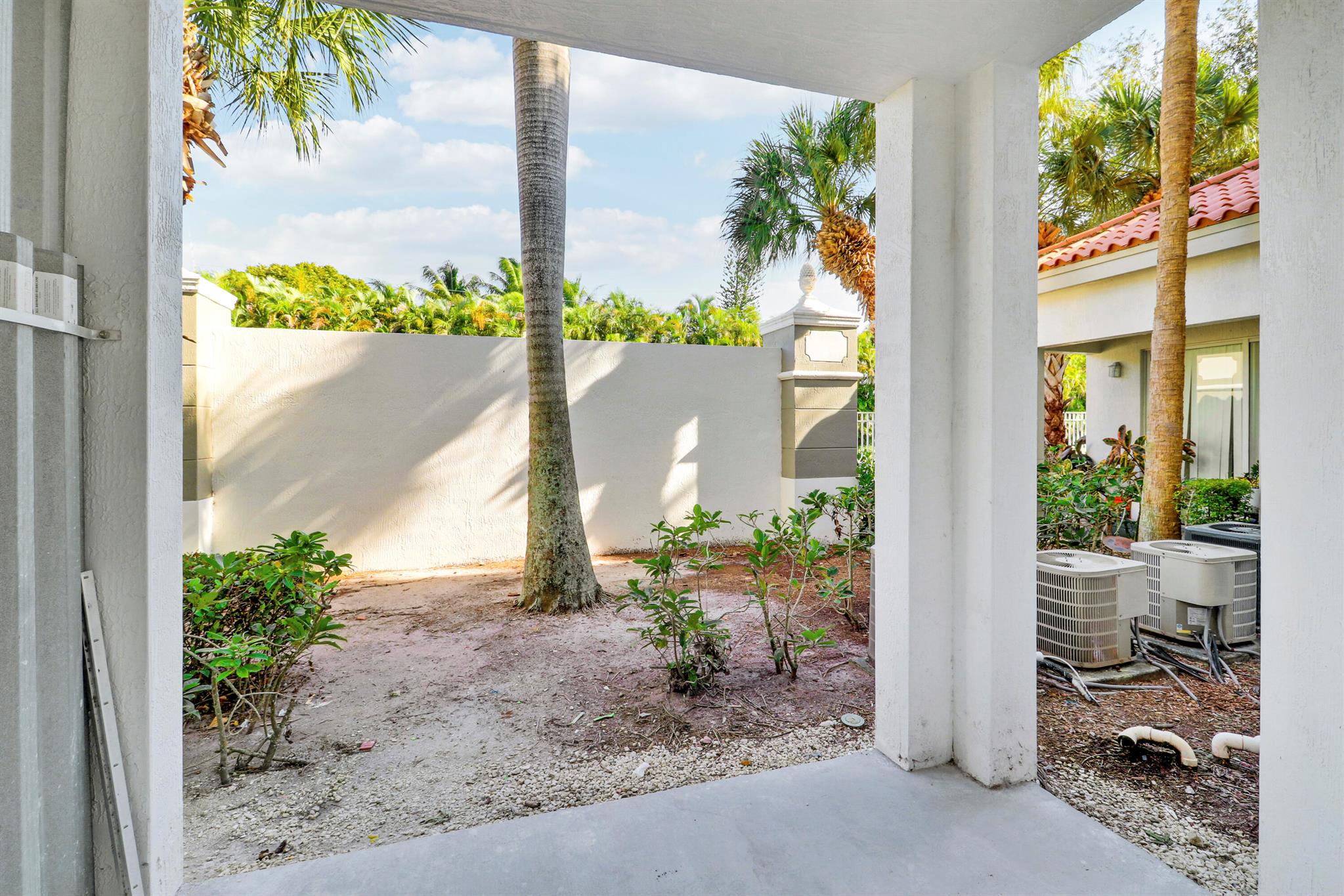 RESIDENCES AT LEGACY PLAC - Residential Lease