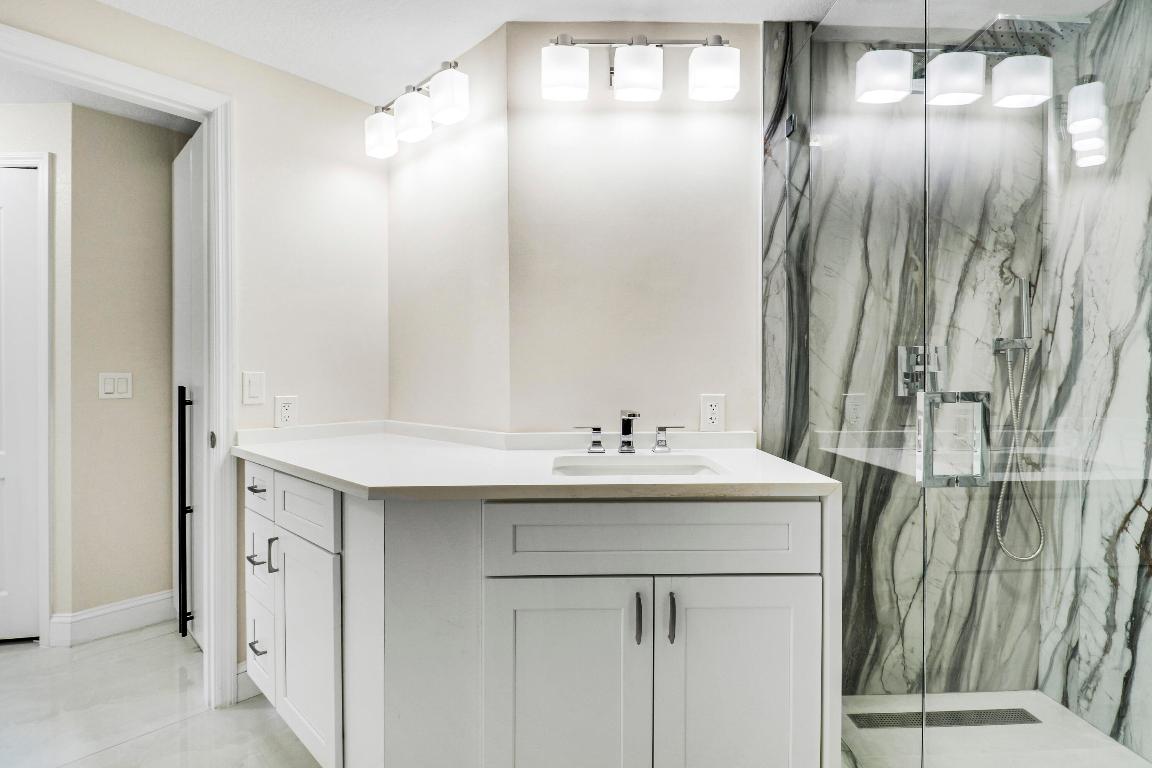 RESIDENCES AT LEGACY PLACE CONDO - Residential Lease