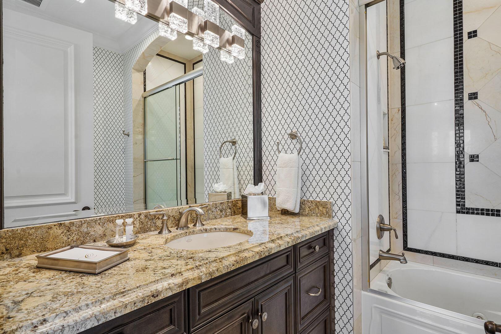 ROYAL PALM YACHT & COUNTR - Residential