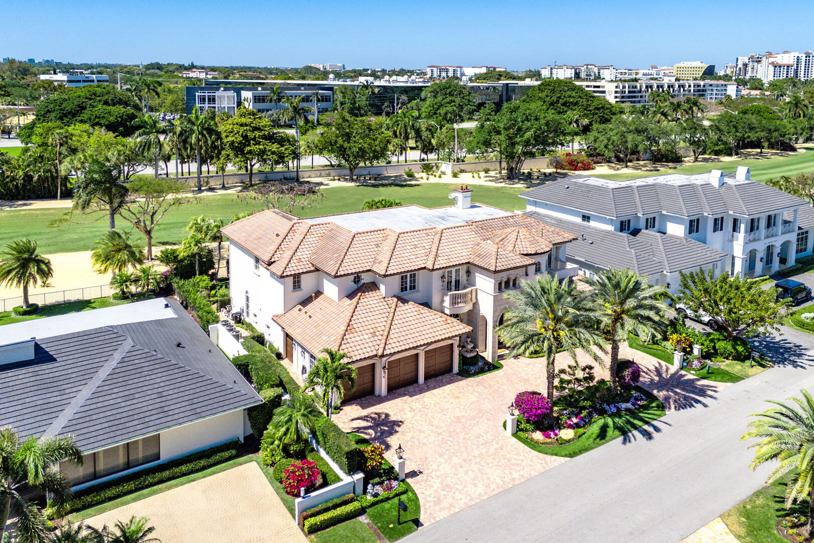 ROYAL PALM YACHT & COUNTRY CLUB - Residential