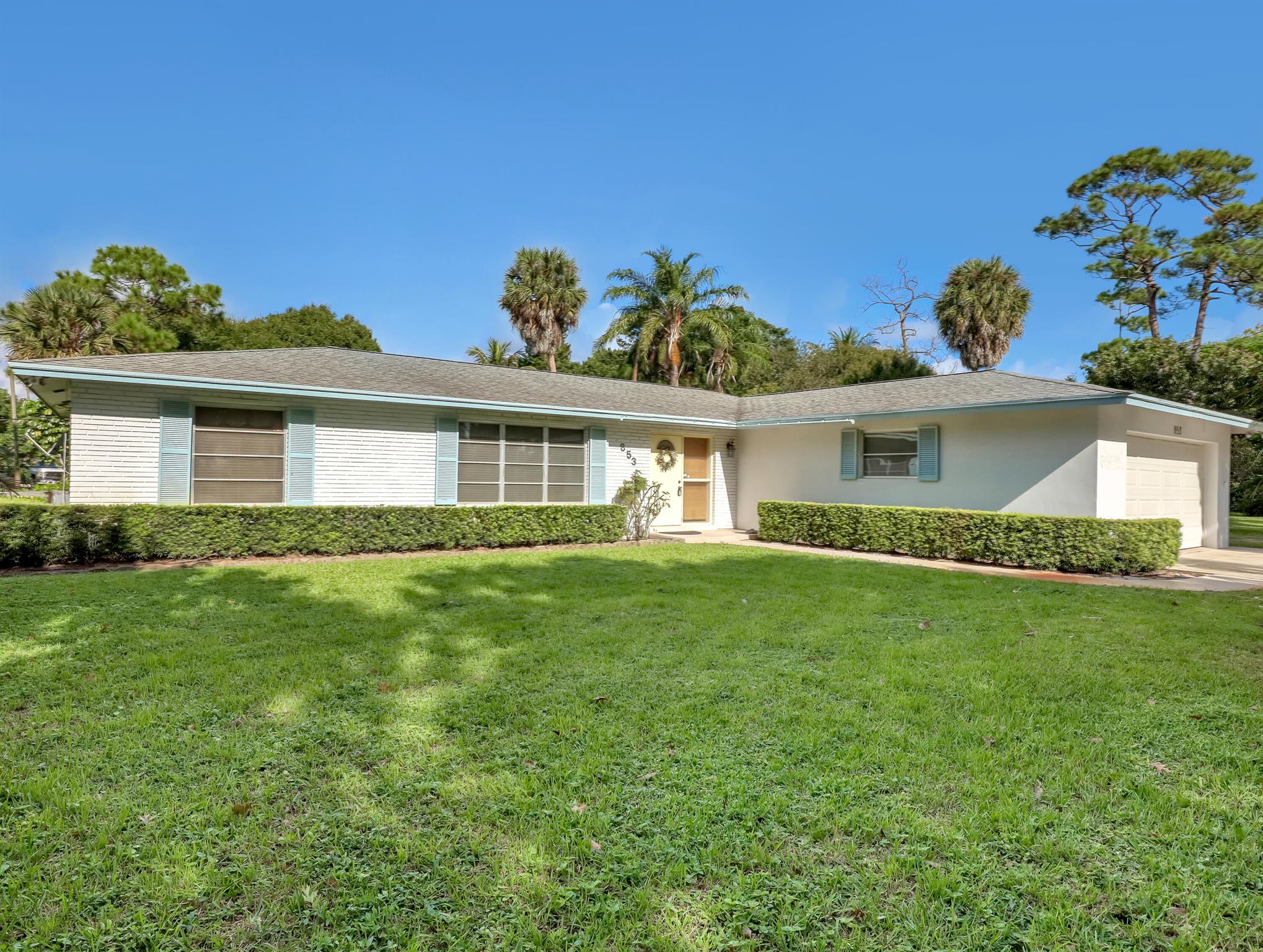 853 Palo Verde Court