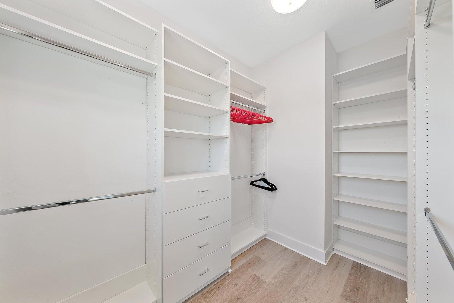 ALTON NEIGHBORHOOD - Residential