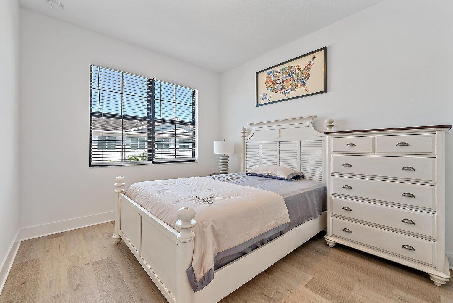 ALTON NEIGHBORHOOD - Residential