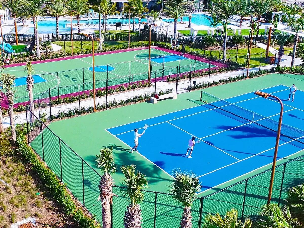 ALTON NEIGHBORHOOD - Residential