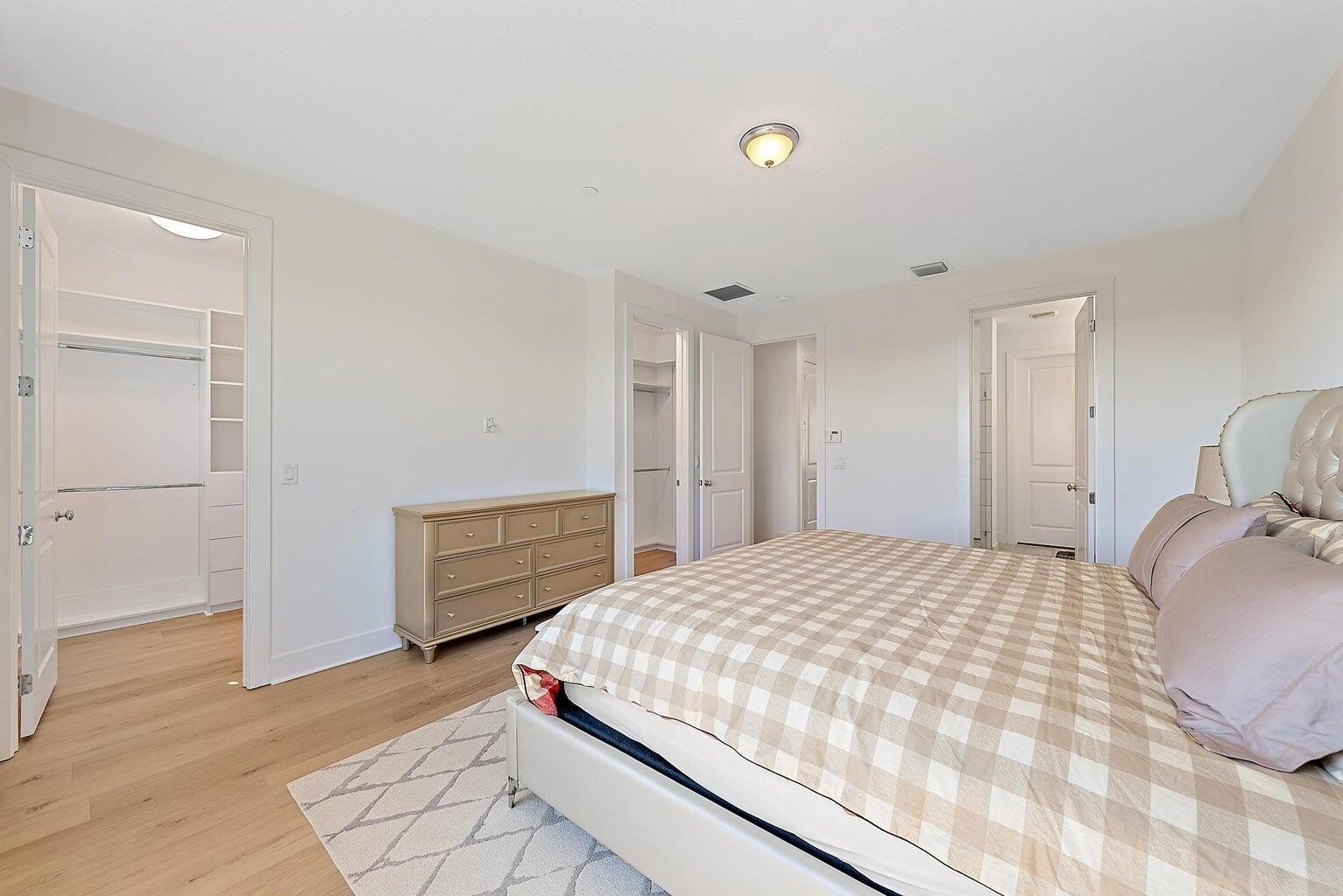 ALTON NEIGHBORHOOD - Residential