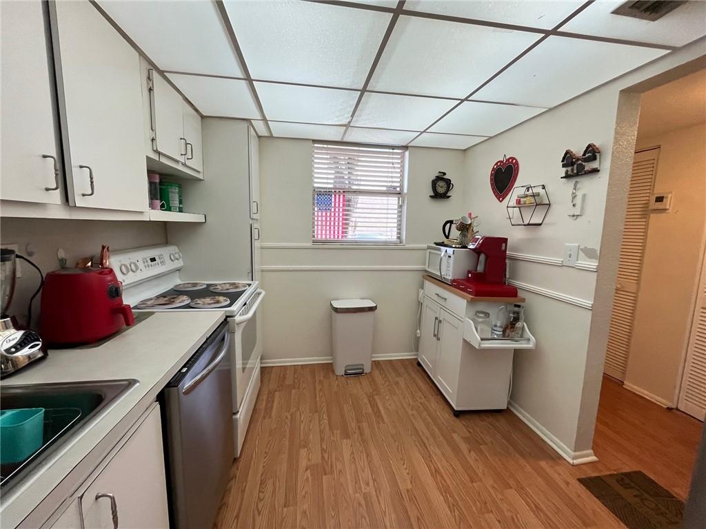 SANDS POINT CONDOMINIUM V - Residential