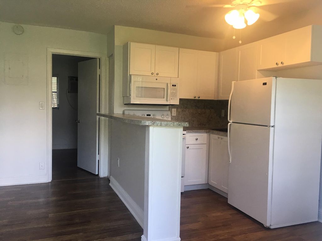 Photo of 5156 NE 6th Avenue #203, Oakland Park, FL 33334 (MLS # B26021862)