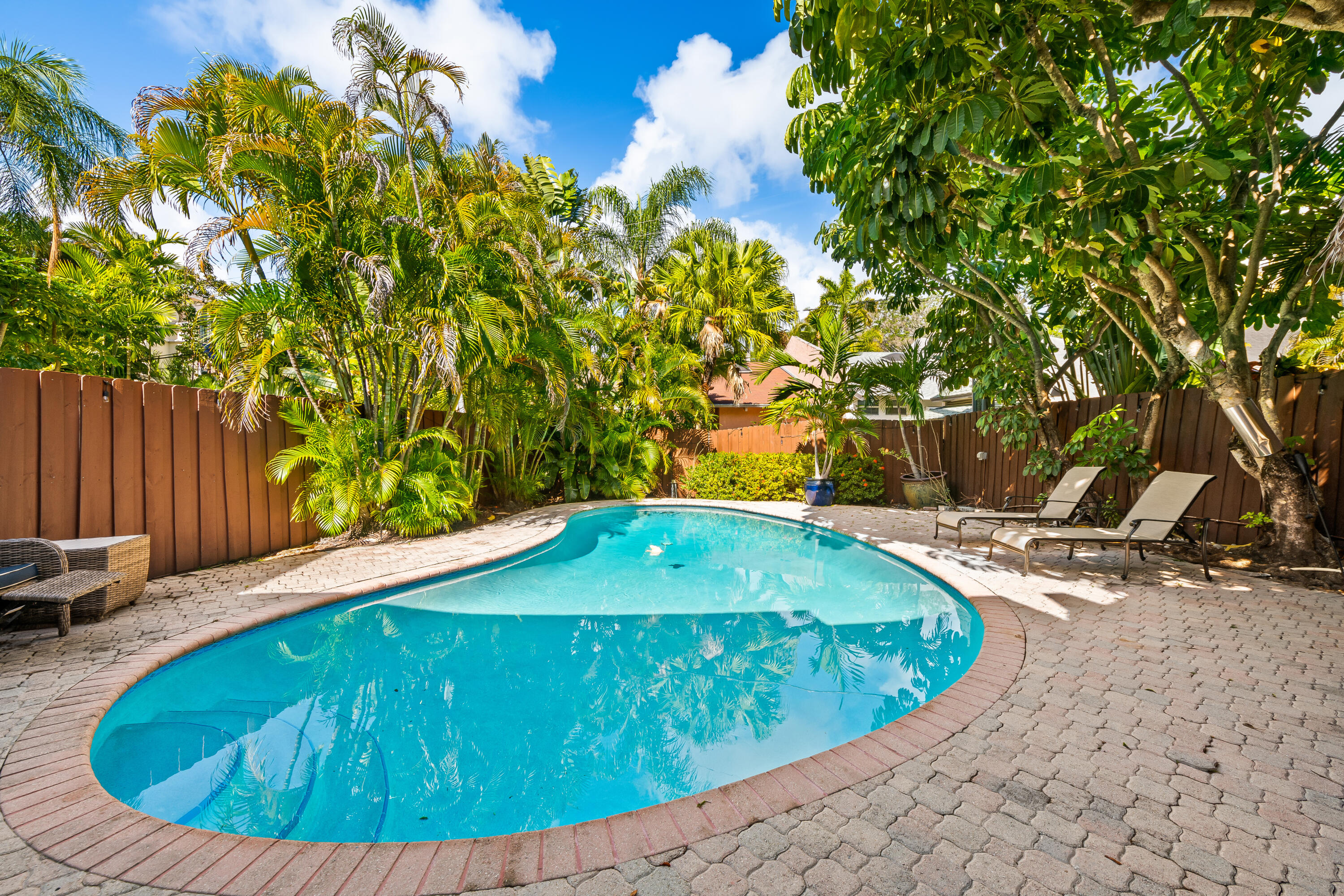VICTORIA PARK CORR AMEN PLAT - Residential Lease