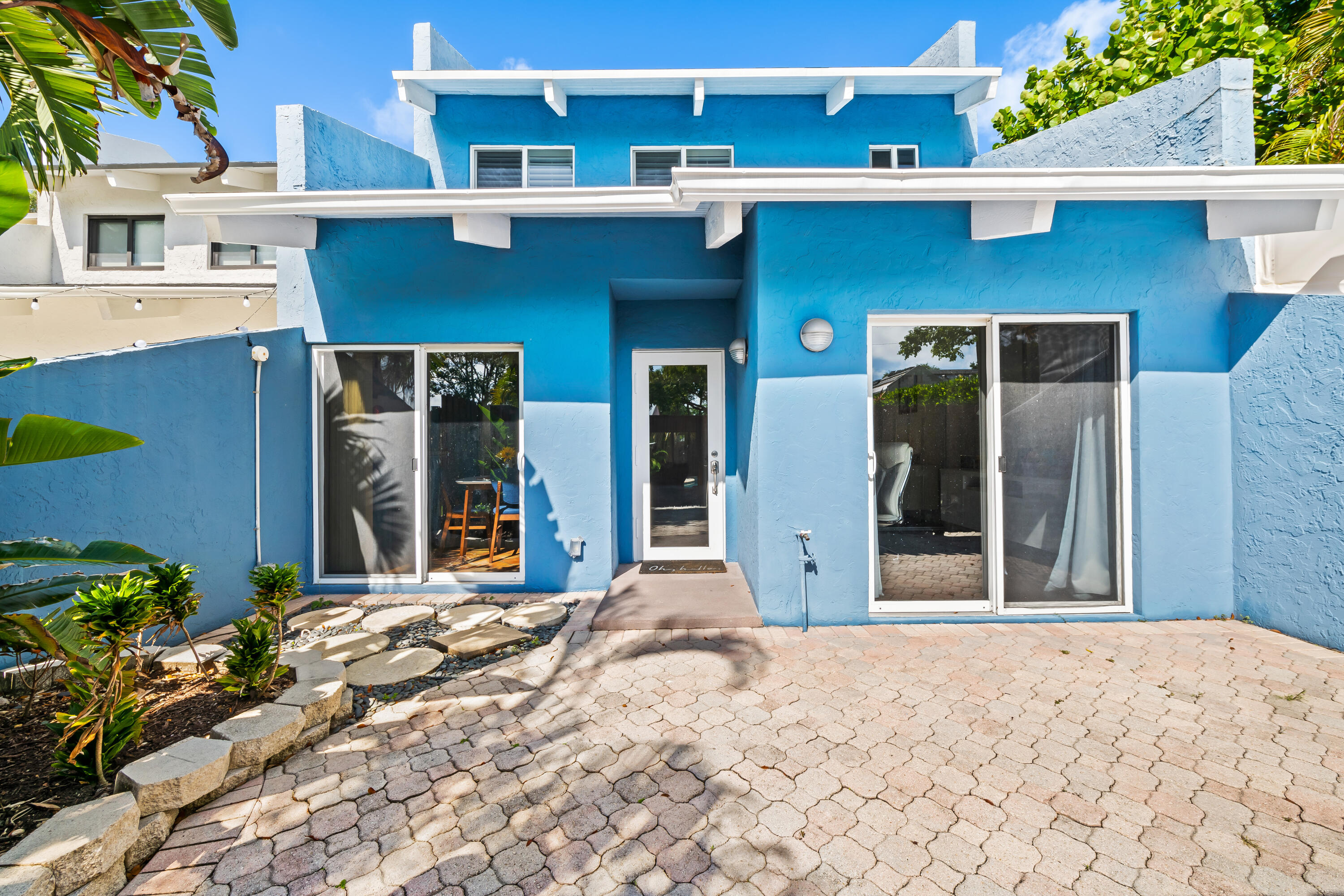 VICTORIA PARK CORR AMEN PLAT - Residential Lease