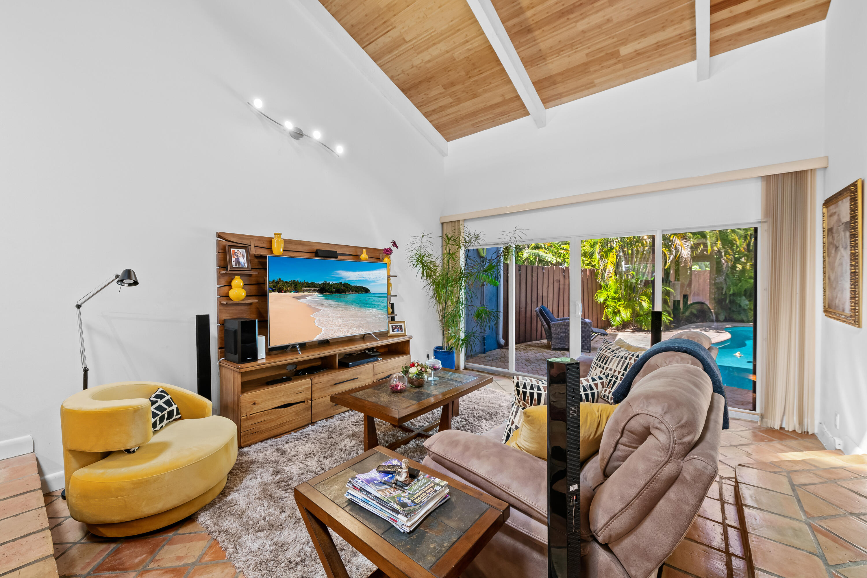 VICTORIA PARK CORR AMEN PLAT - Residential Lease