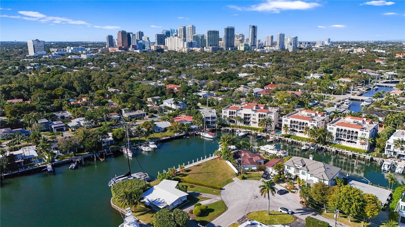 Lauderdale Harbors Sec A - Residential