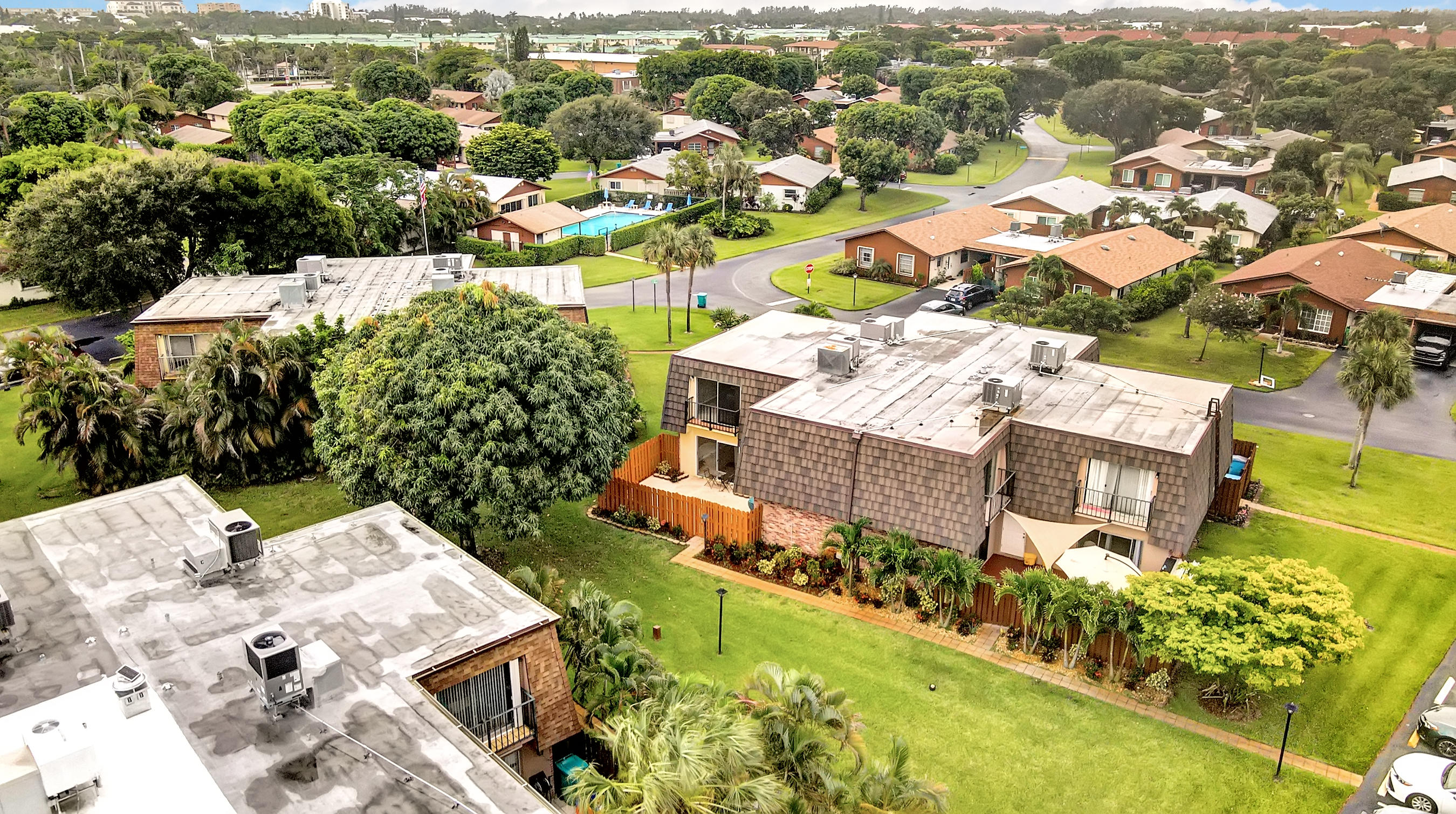 LOS MANGOS PATIO VILLAS AND TOWNHOMES - Residential Lease