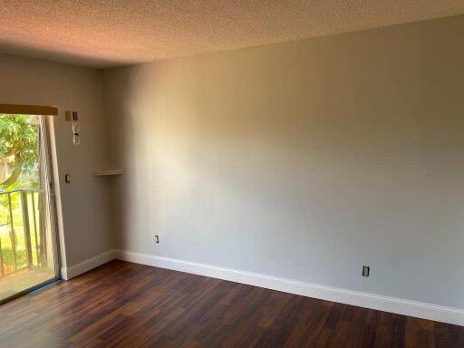 LOS MANGOS PATIO VILLAS AND TOWNHOMES - Residential Lease