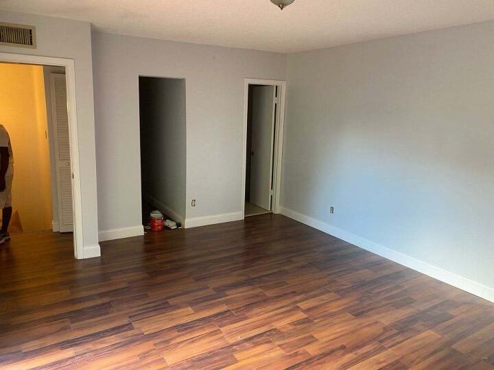 LOS MANGOS PATIO VILLAS AND TOWNHOMES - Residential Lease