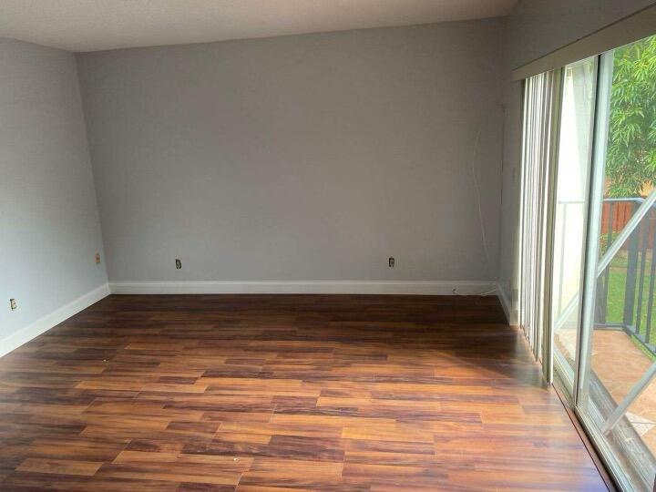 LOS MANGOS PATIO VILLAS AND TOWNHOMES - Residential Lease