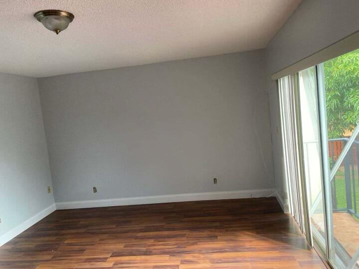 LOS MANGOS PATIO VILLAS AND TOWNHOMES - Residential Lease