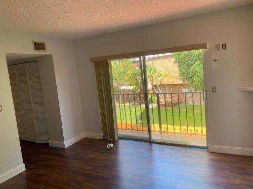 LOS MANGOS PATIO VILLAS AND TOWNHOMES - Residential Lease